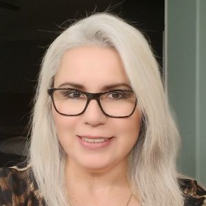 Meet your Posher, Yudith